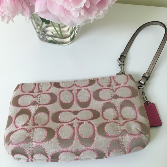 DAISY SIGNATURE METALLIC MEDIUM WRISTLET - Picture 2 of 4